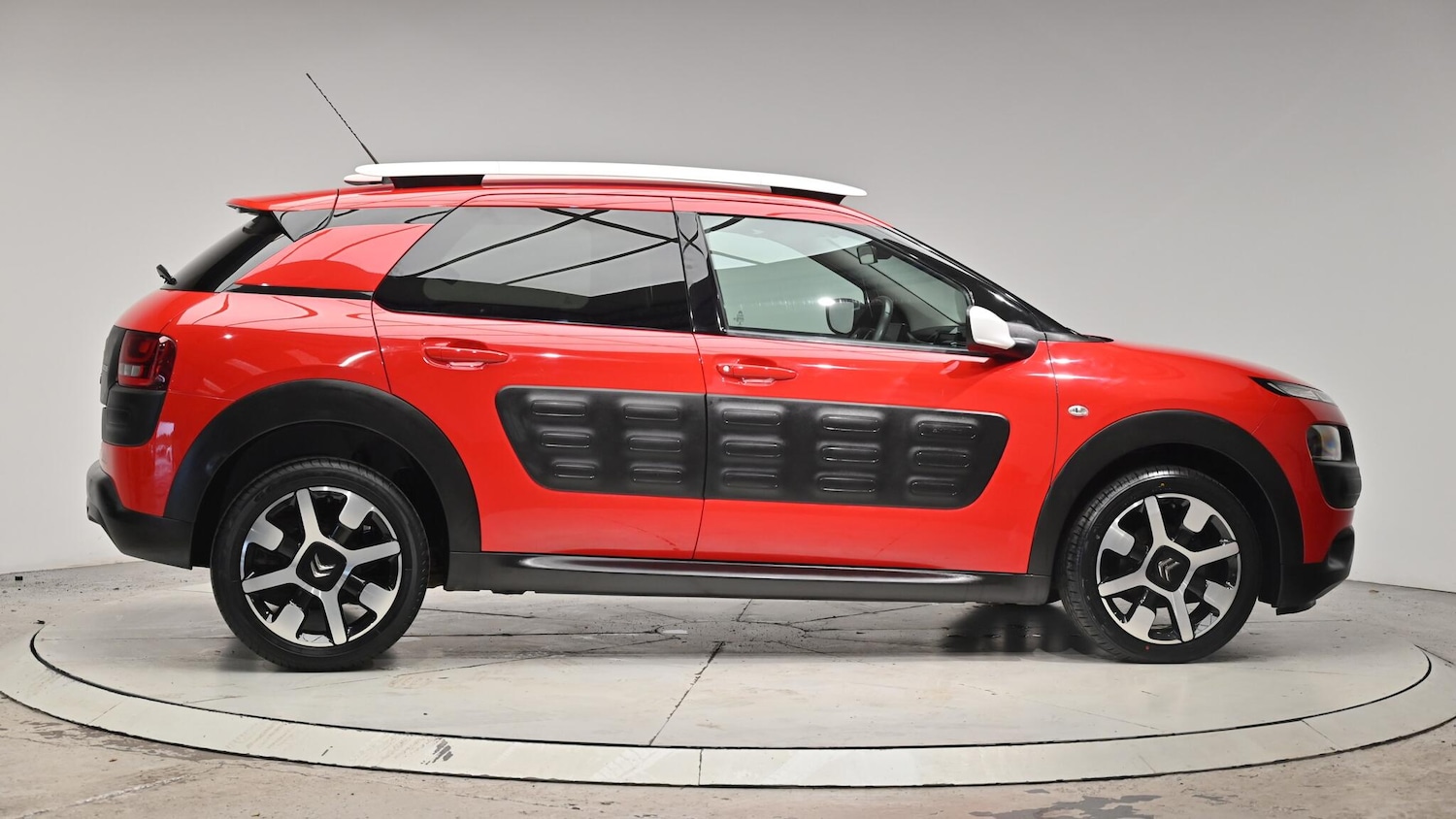 Used Citroen C4 Cactus 2015 for sale - 76422521: Photo 37