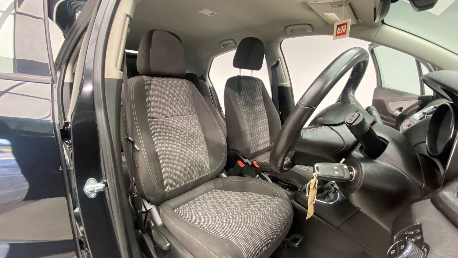 Vehicle 83