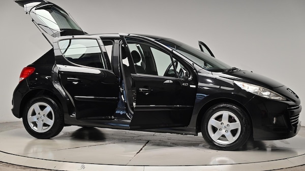 Used Peugeot 207 2010 for sale - 76201461: Photo 76