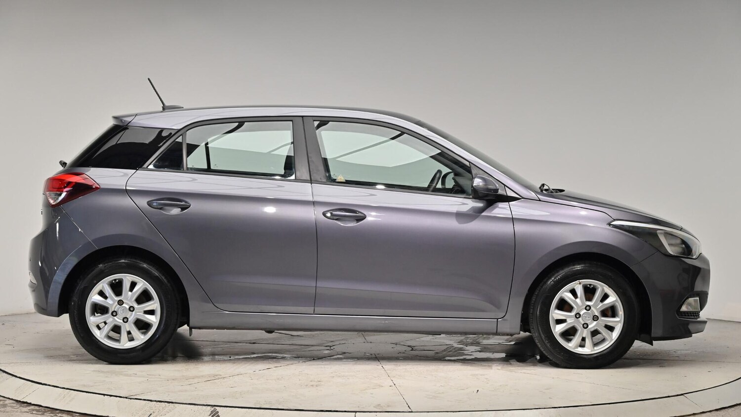 Used Hyundai i20 2017 for sale - 76560961: Photo 4