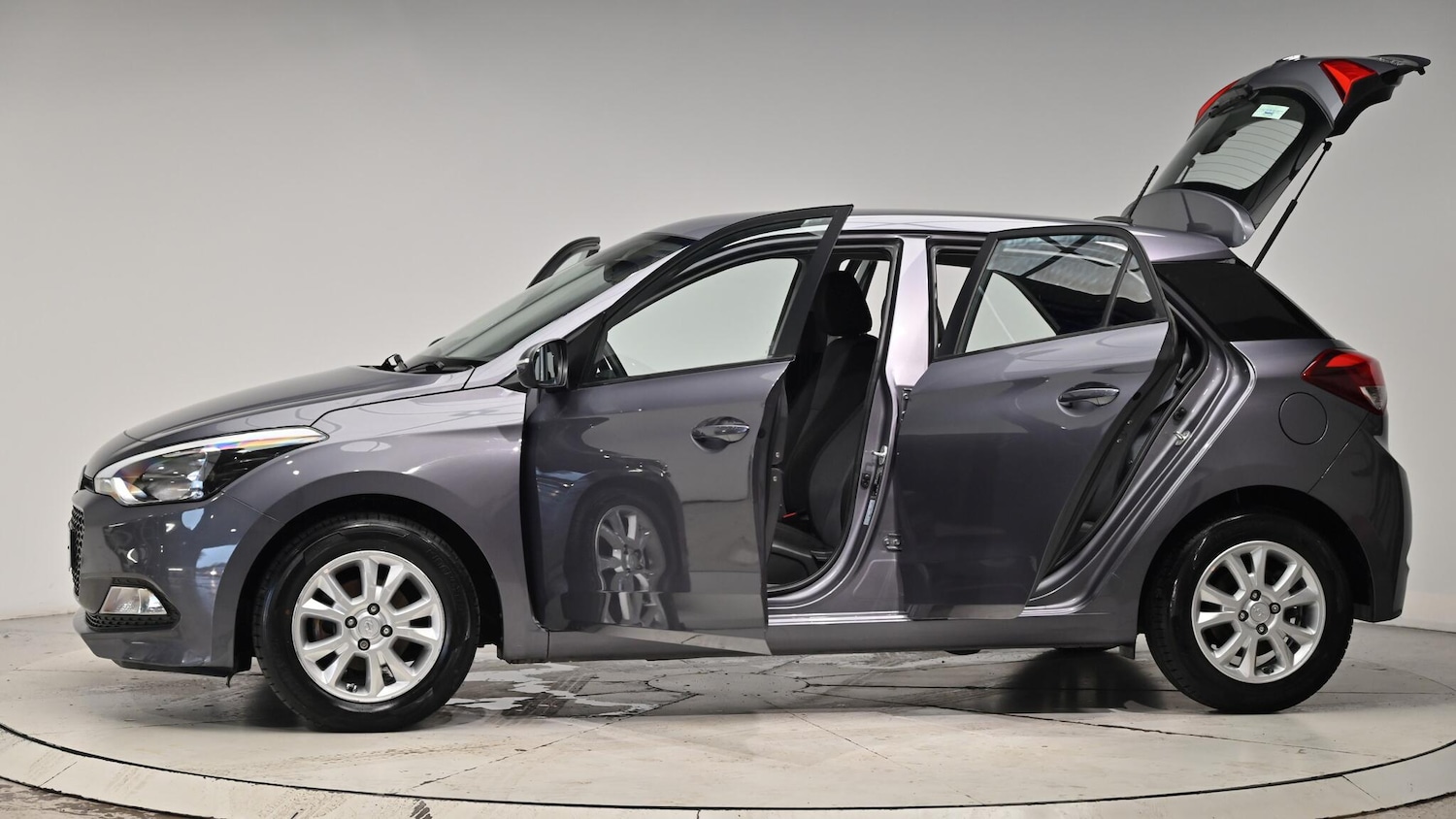 Used Hyundai i20 2017 for sale - 76560961: Photo 55