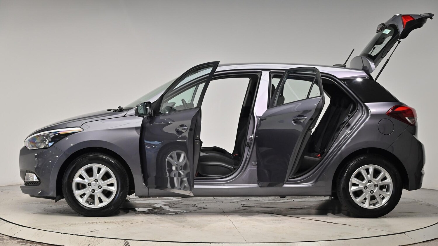 Used Hyundai i20 2017 for sale - 76560961: Photo 56