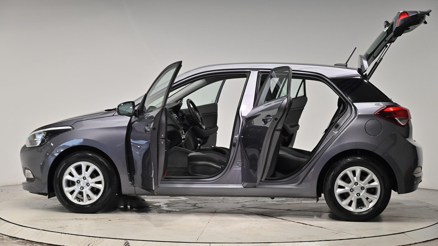 Used Hyundai i20 2017 for sale - 76560961: Photo 57