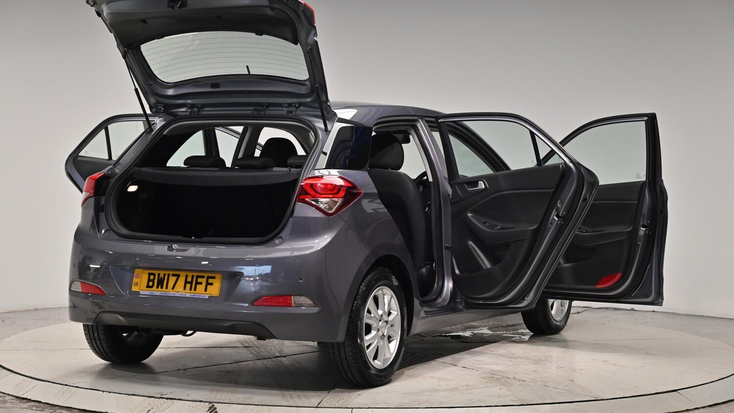 Used Hyundai i20 2017 for sale - 76560961: Photo 68