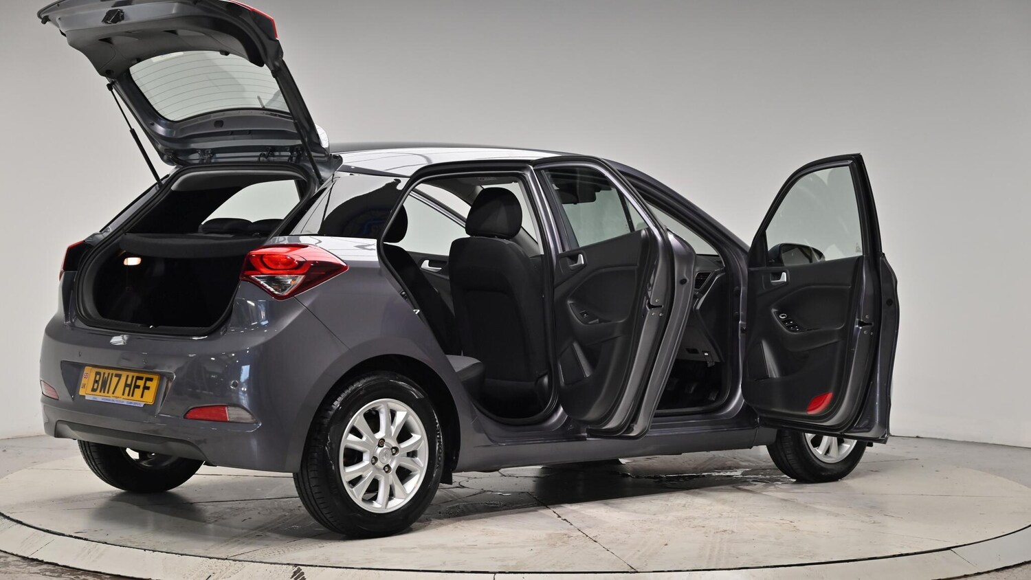 Used Hyundai i20 2017 for sale - 76560961: Photo 70