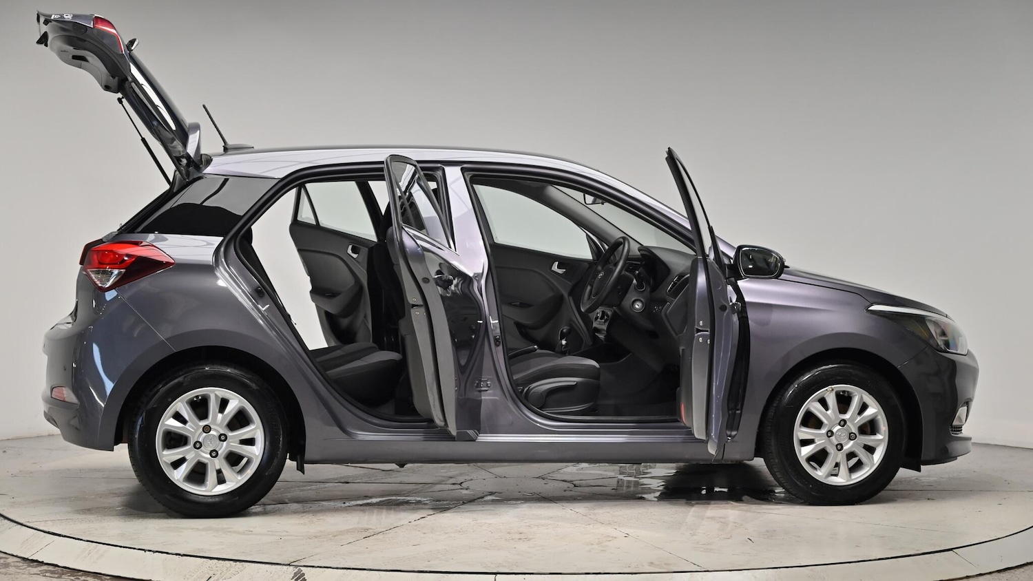 Used Hyundai i20 2017 for sale - 76560961: Photo 73