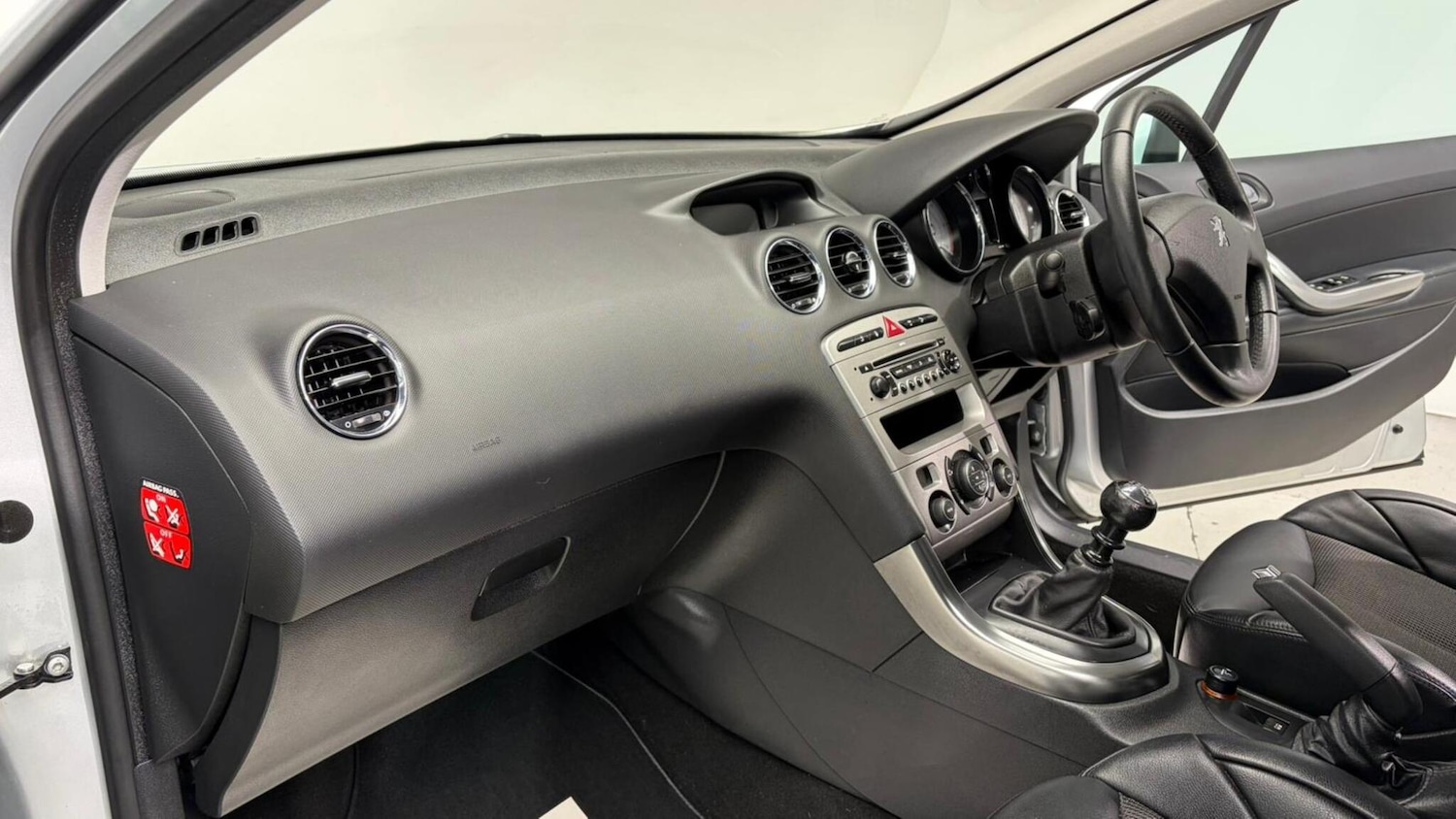 Used Peugeot 308 2007 for sale - 76440657: Photo 80