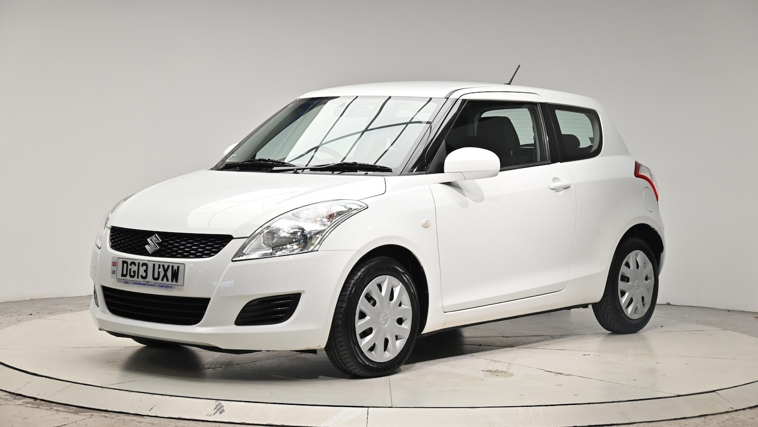 Used Suzuki Swift 2013 for sale - 76409137: Photo 15