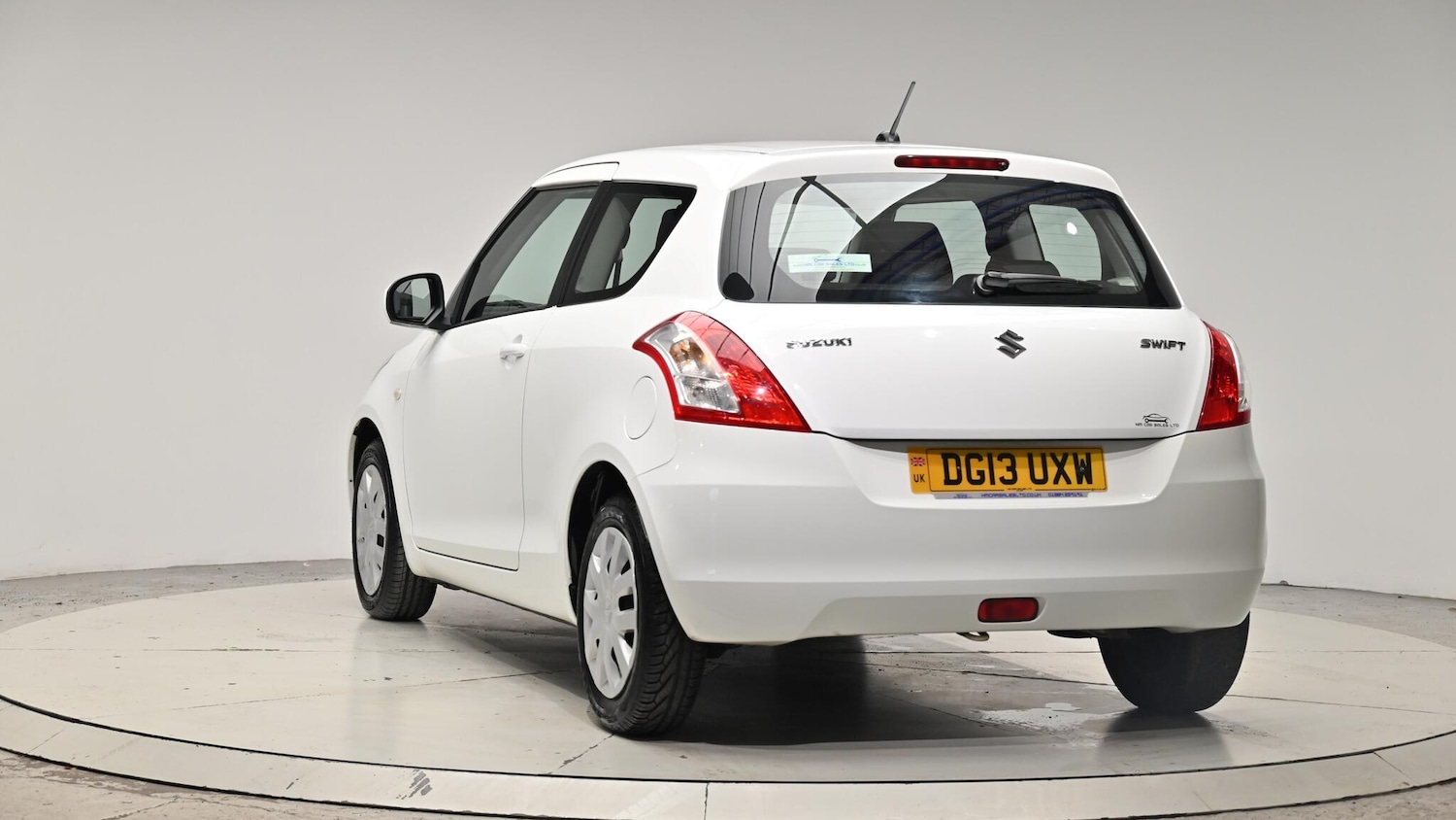 Used Suzuki Swift 2013 for sale - 76409137: Photo 27