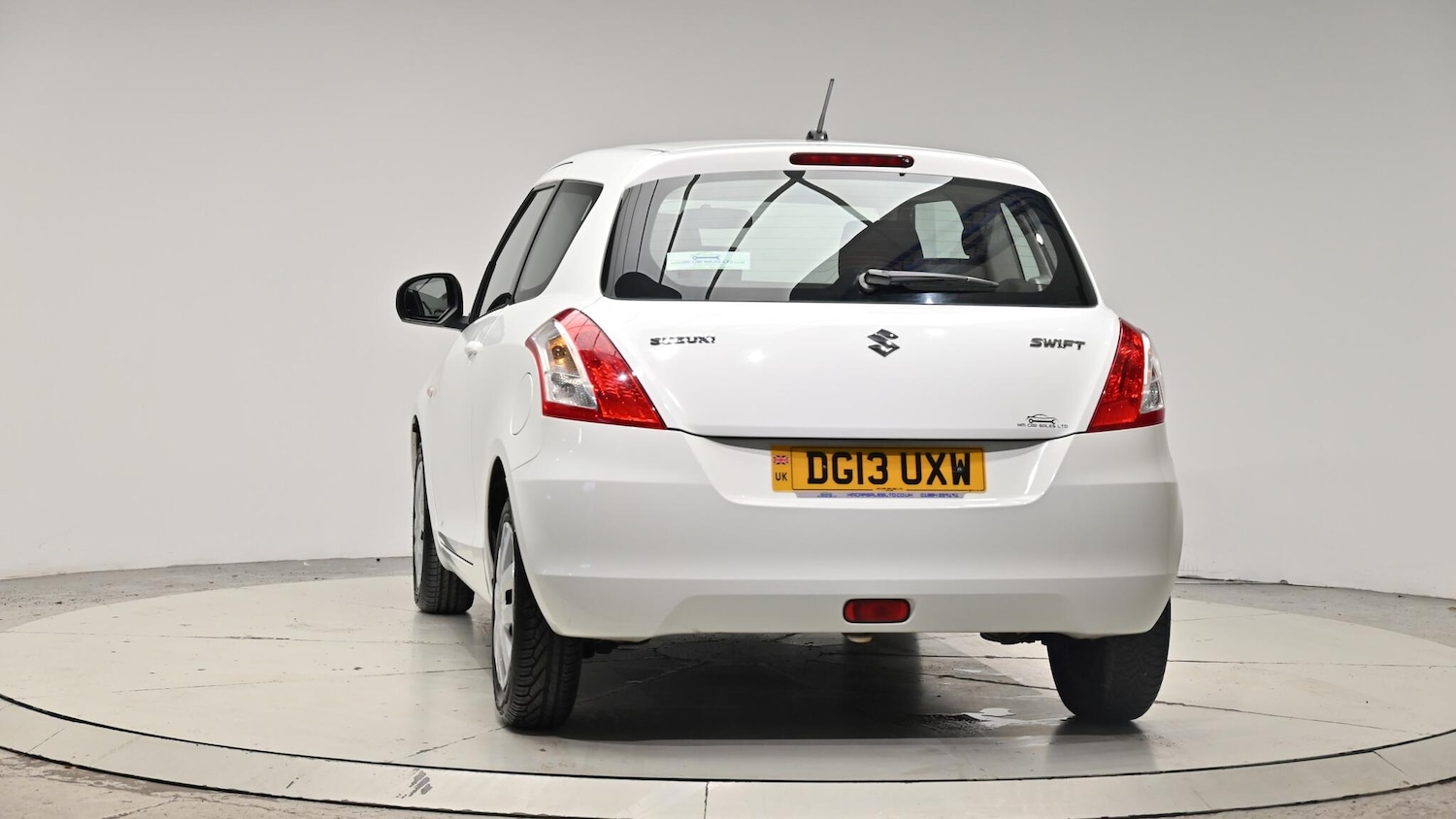 Used Suzuki Swift 2013 for sale - 76409137: Photo 28