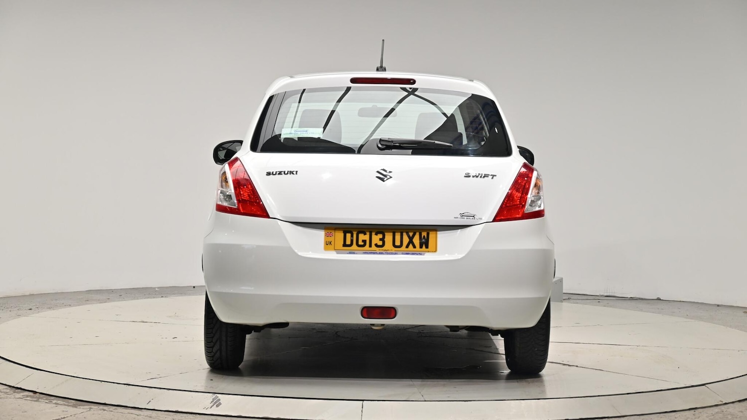 Used Suzuki Swift 2013 for sale - 76409137: Photo 29