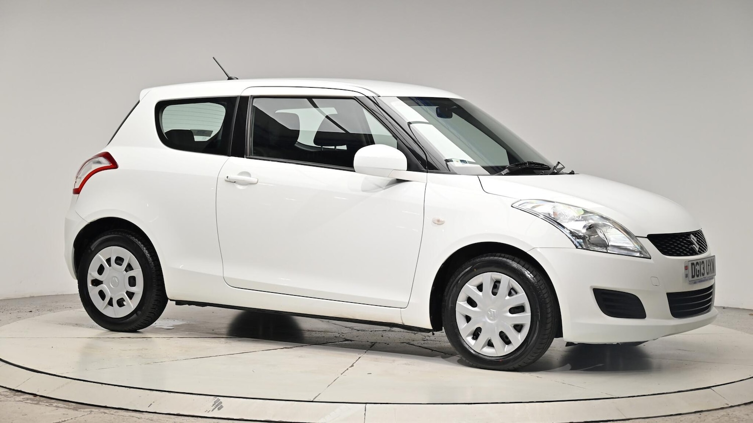 Used Suzuki Swift 2013 for sale - 76409137: Photo 41