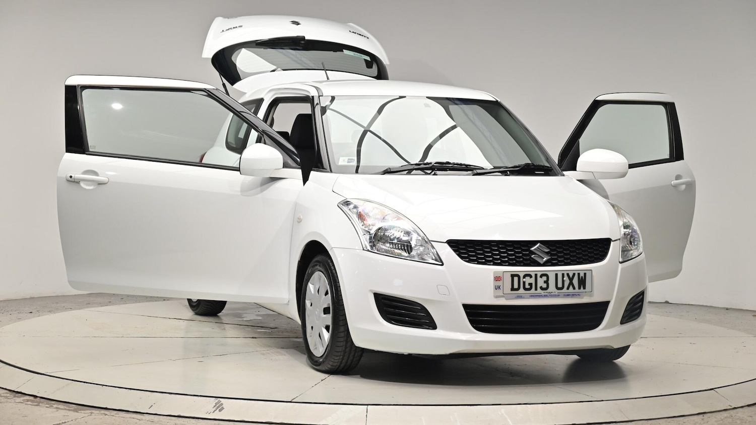 Used Suzuki Swift 2013 for sale - 76409137: Photo 45