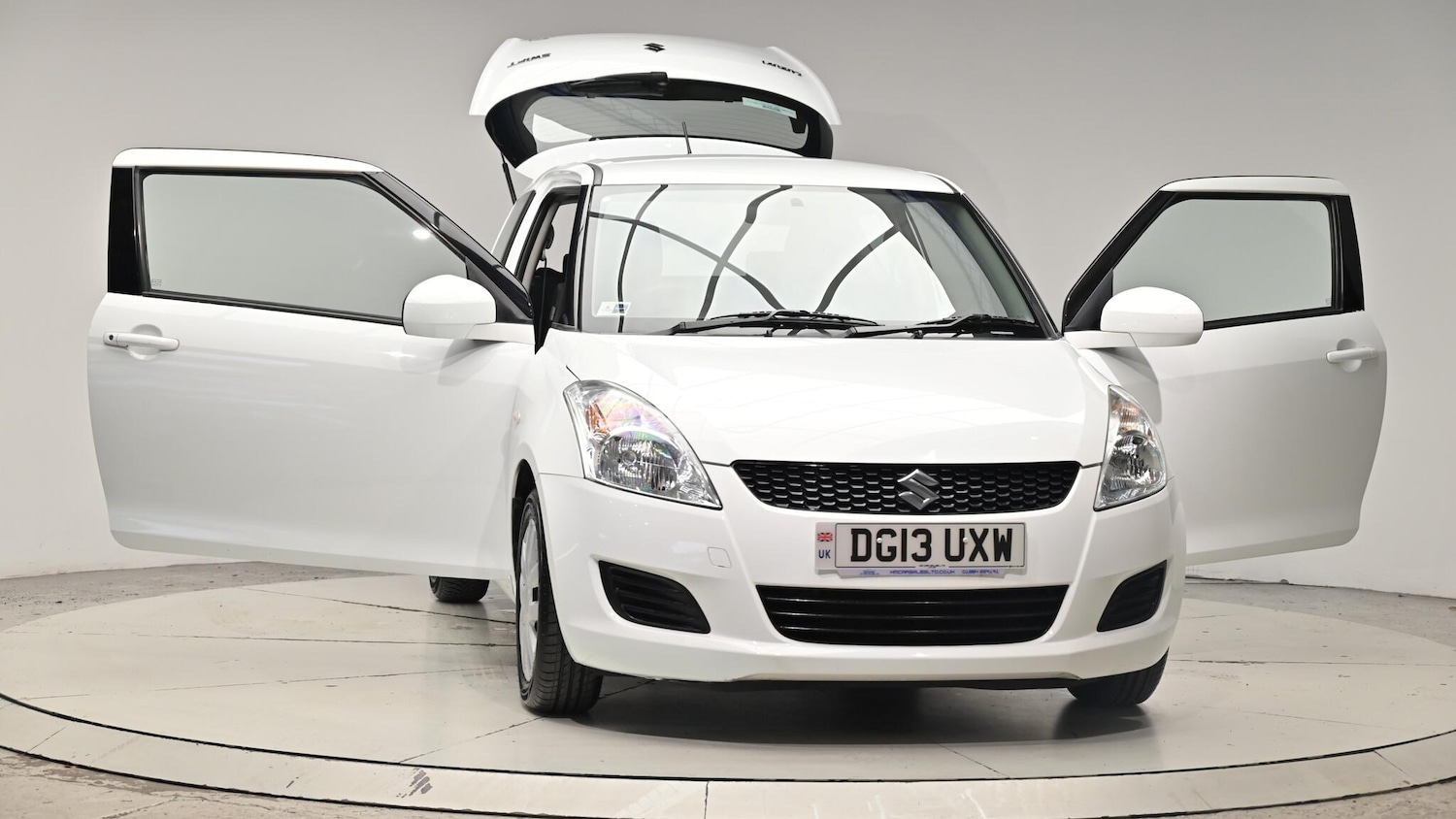 Used Suzuki Swift 2013 for sale - 76409137: Photo 46