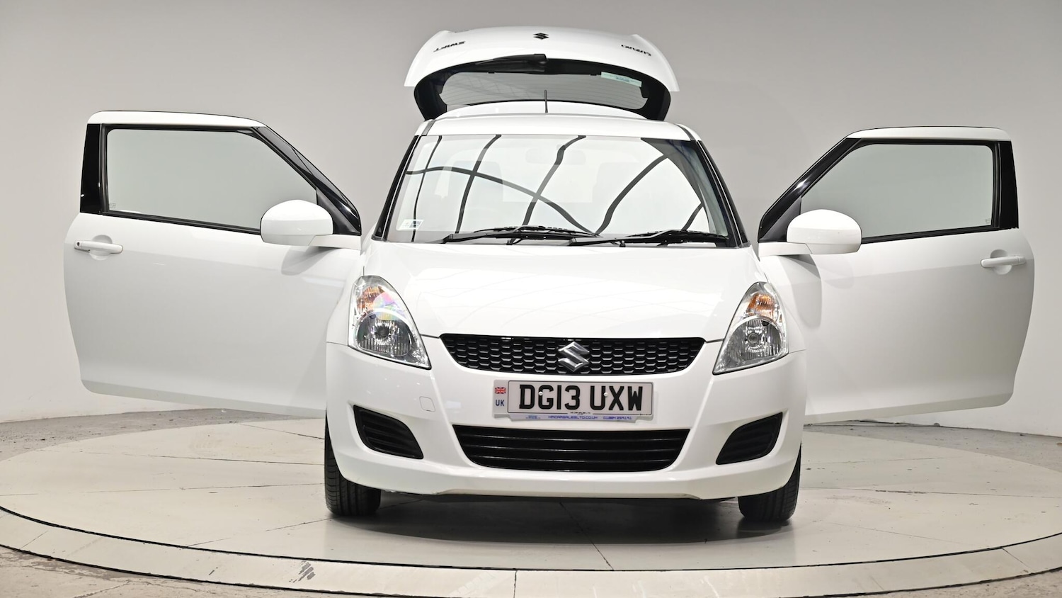 Used Suzuki Swift 2013 for sale - 76409137: Photo 47