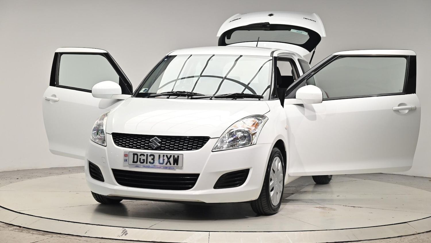 Used Suzuki Swift 2013 for sale - 76409137: Photo 49