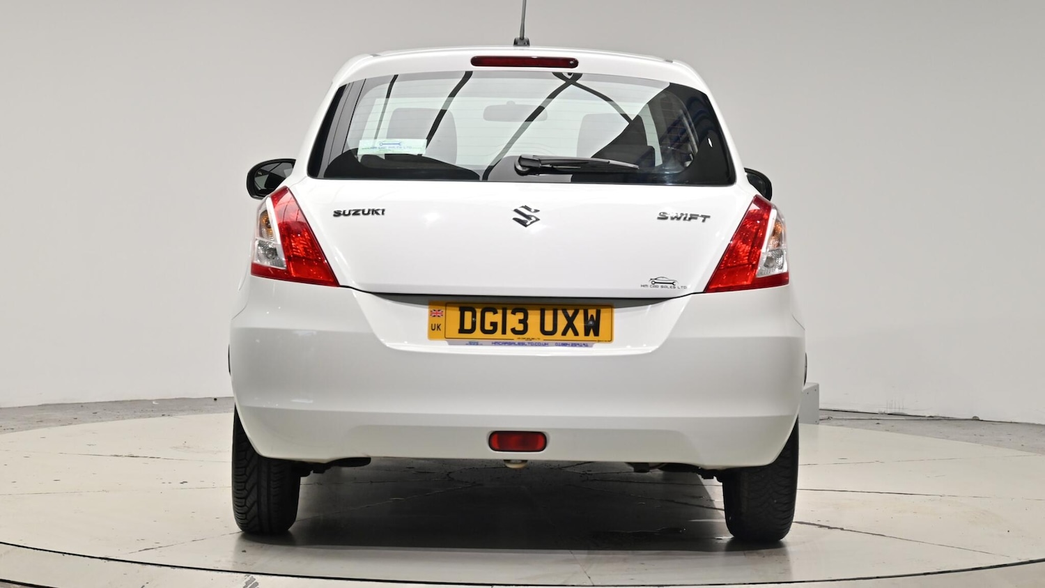 Used Suzuki Swift 2013 for sale - 76409137: Photo 5