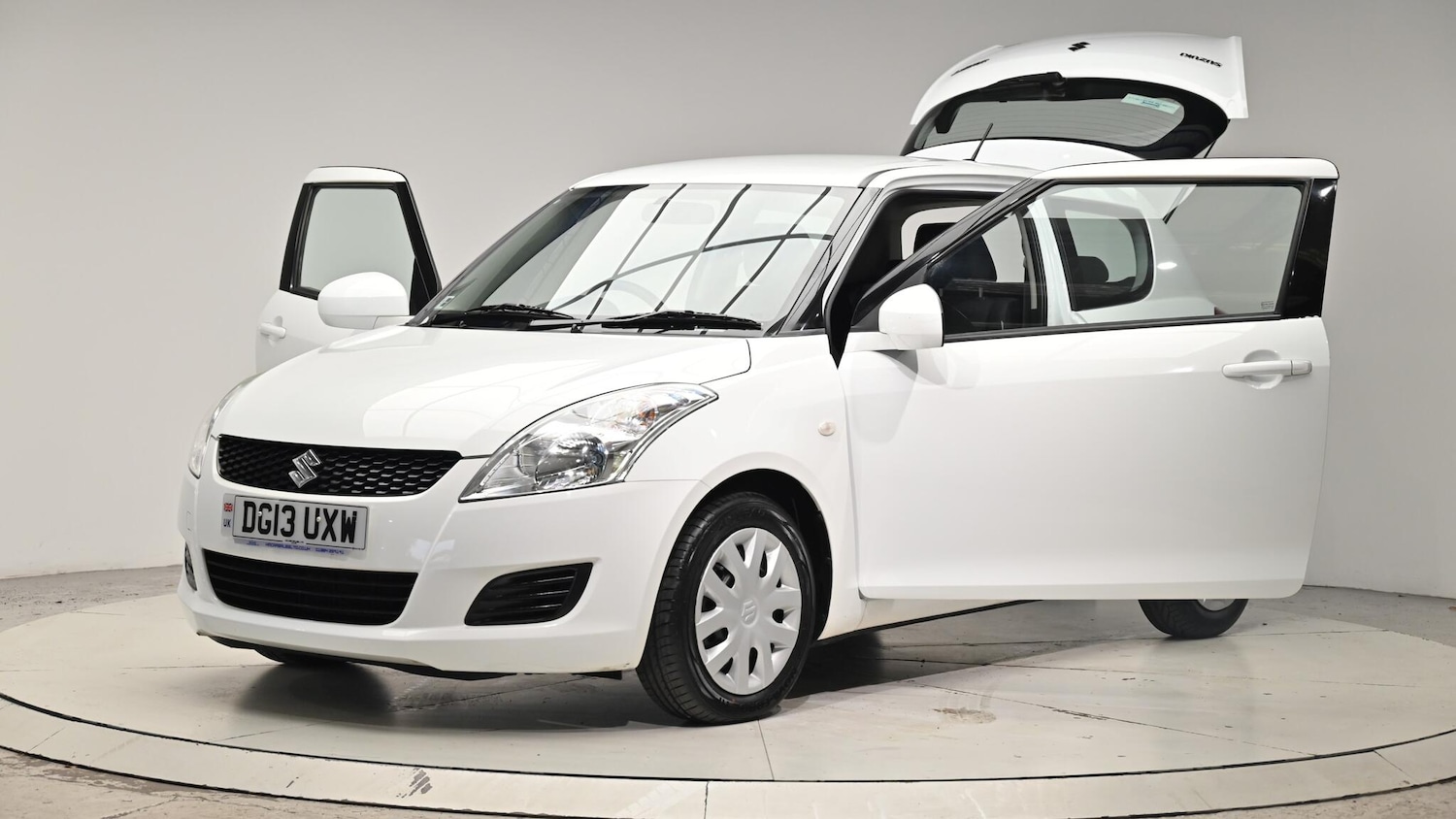 Used Suzuki Swift 2013 for sale - 76409137: Photo 51