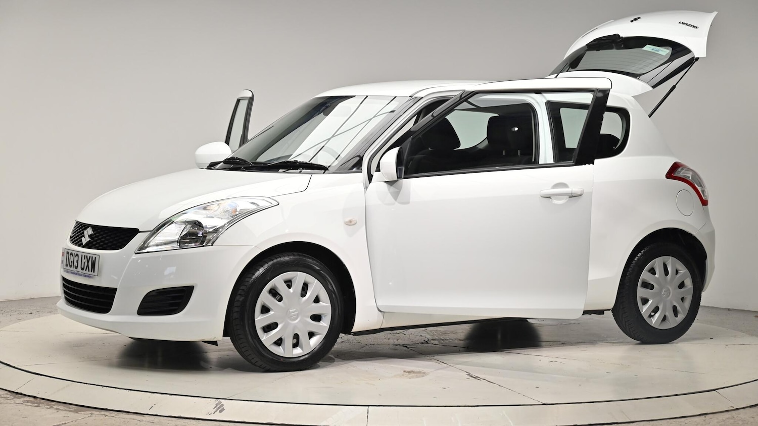 Used Suzuki Swift 2013 for sale - 76409137: Photo 53