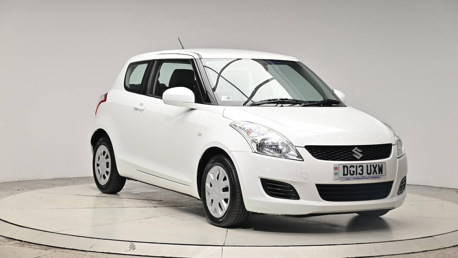 Used Suzuki Swift 2013 for sale - 76409137: Photo 8
