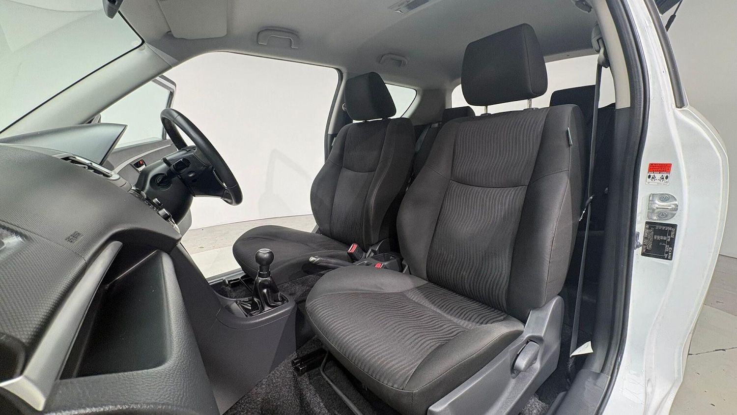 Used Suzuki Swift 2013 for sale - 76409137: Photo 81