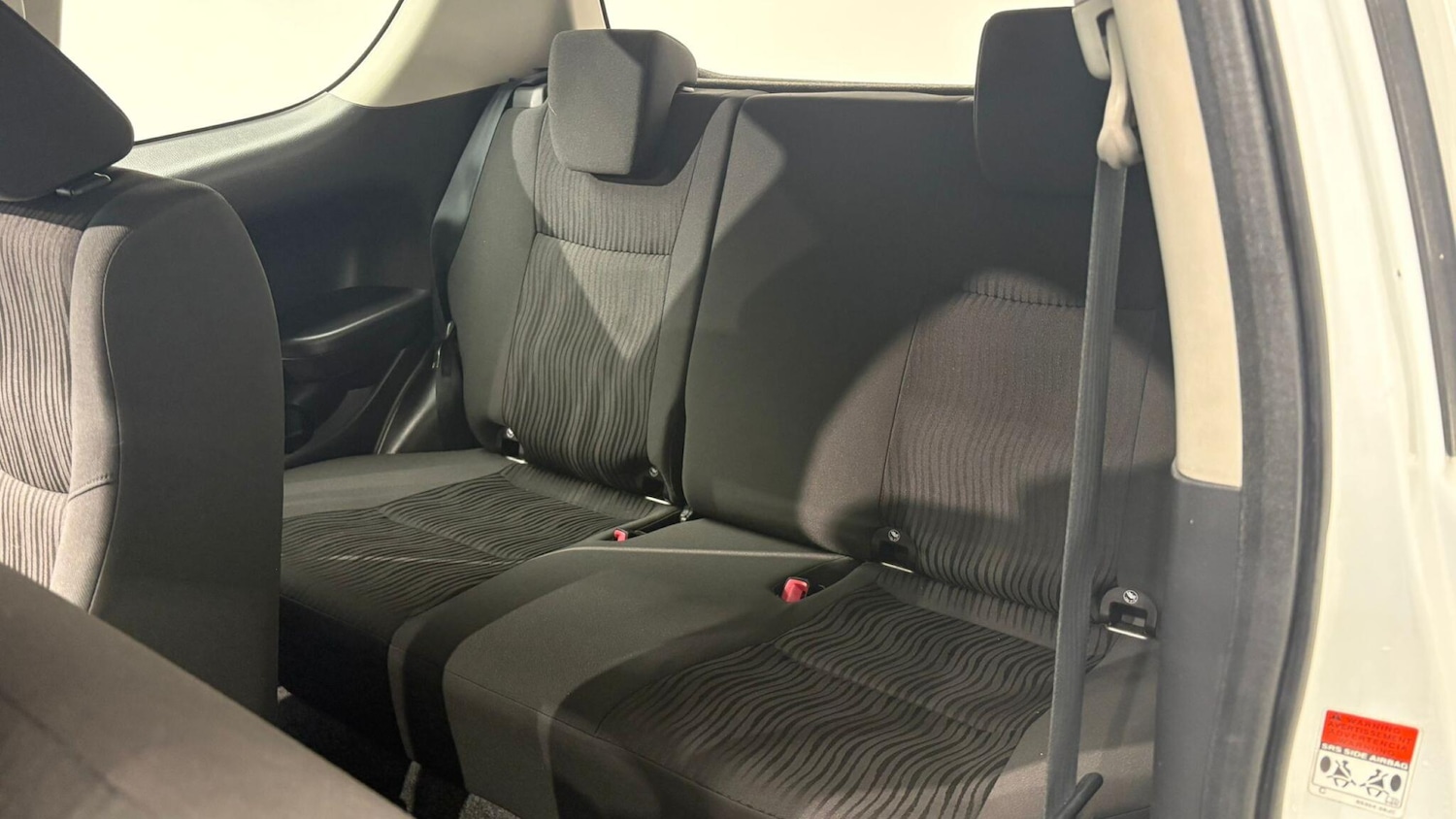 Used Suzuki Swift 2013 for sale - 76409137: Photo 84