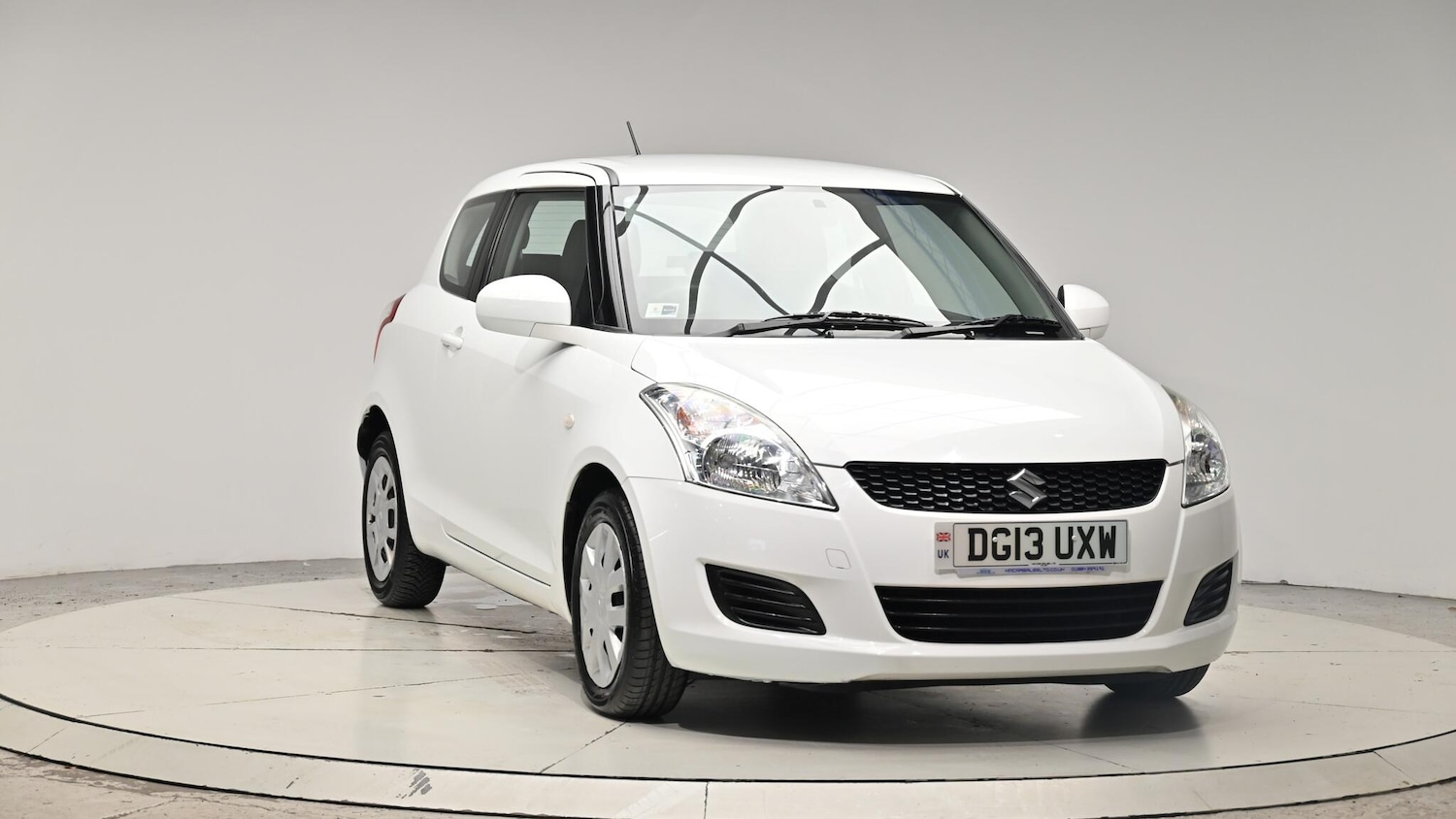 Used Suzuki Swift 2013 for sale - 76409137: Photo 9