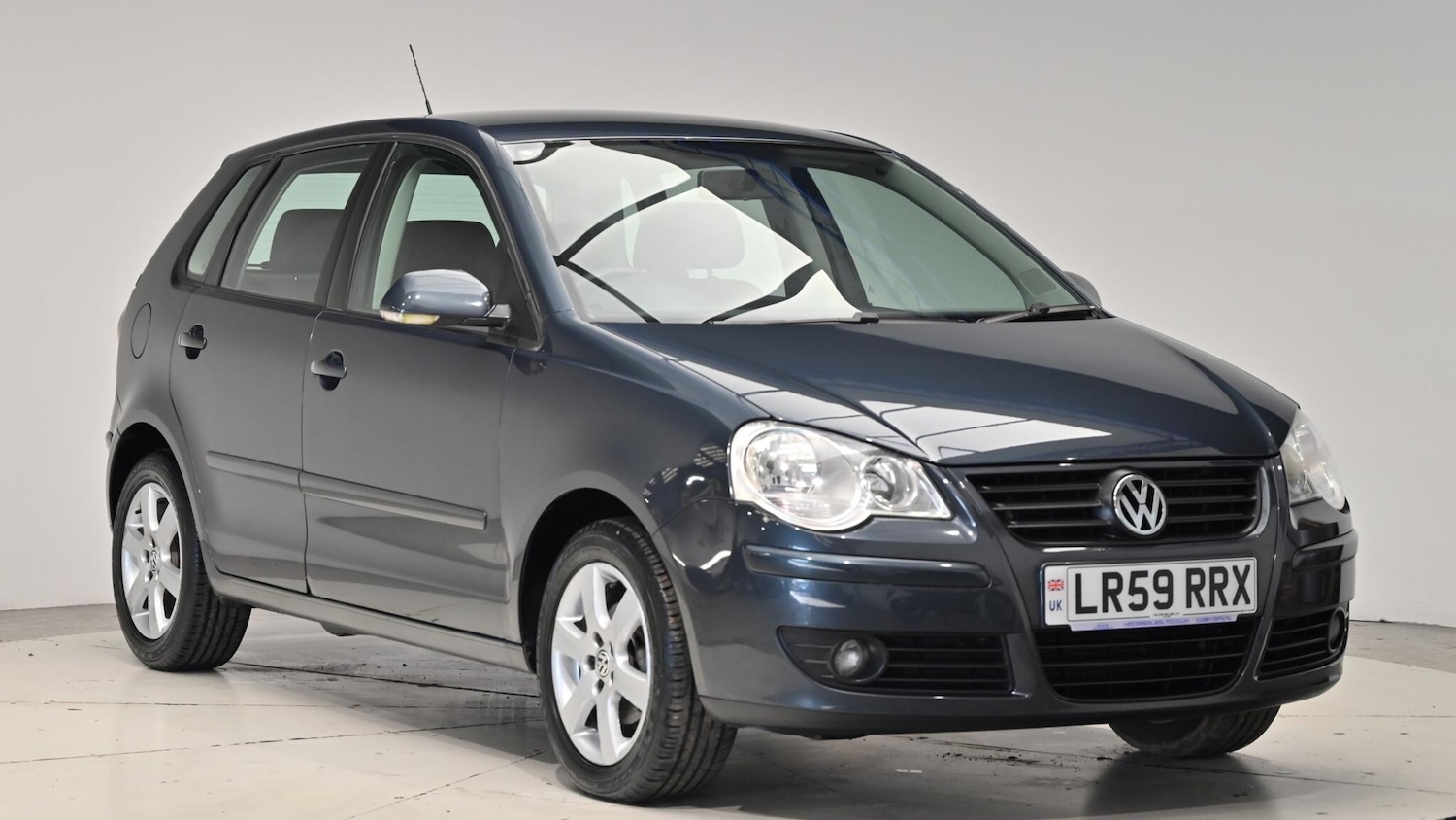 Used Volkswagen Polo 2009 for sale - 76645424: Photo 1