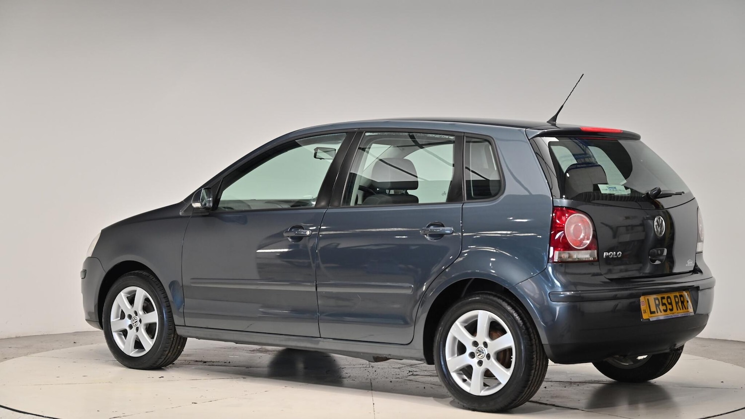 Used Volkswagen Polo 2009 for sale - 76645424: Photo 24