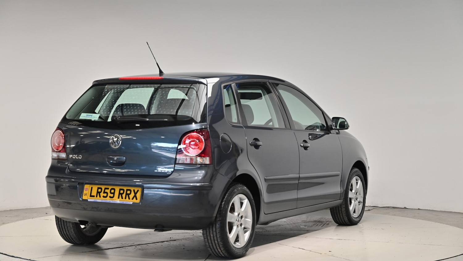 Used Volkswagen Polo 2009 for sale - 76645424: Photo 32