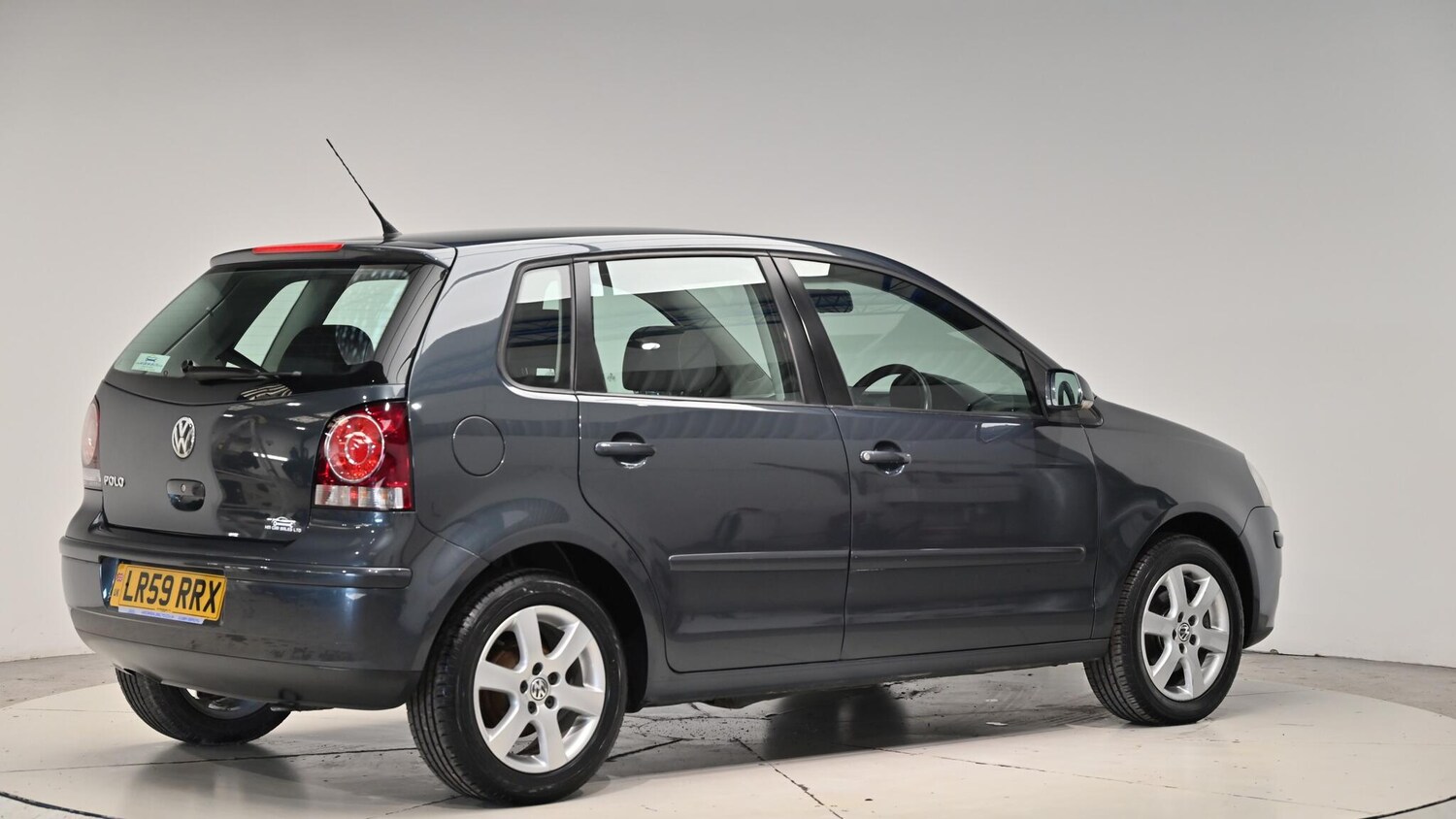 Used Volkswagen Polo 2009 for sale - 76645424: Photo 34