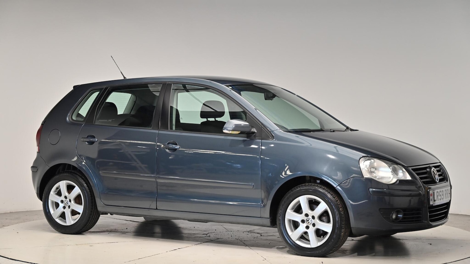 Used Volkswagen Polo 2009 for sale - 76645424: Photo 41