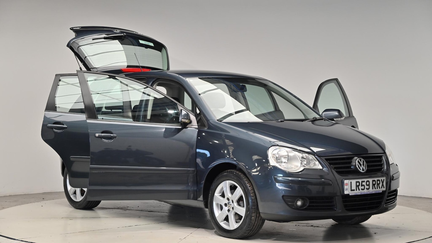 Used Volkswagen Polo 2009 for sale - 76645424: Photo 43