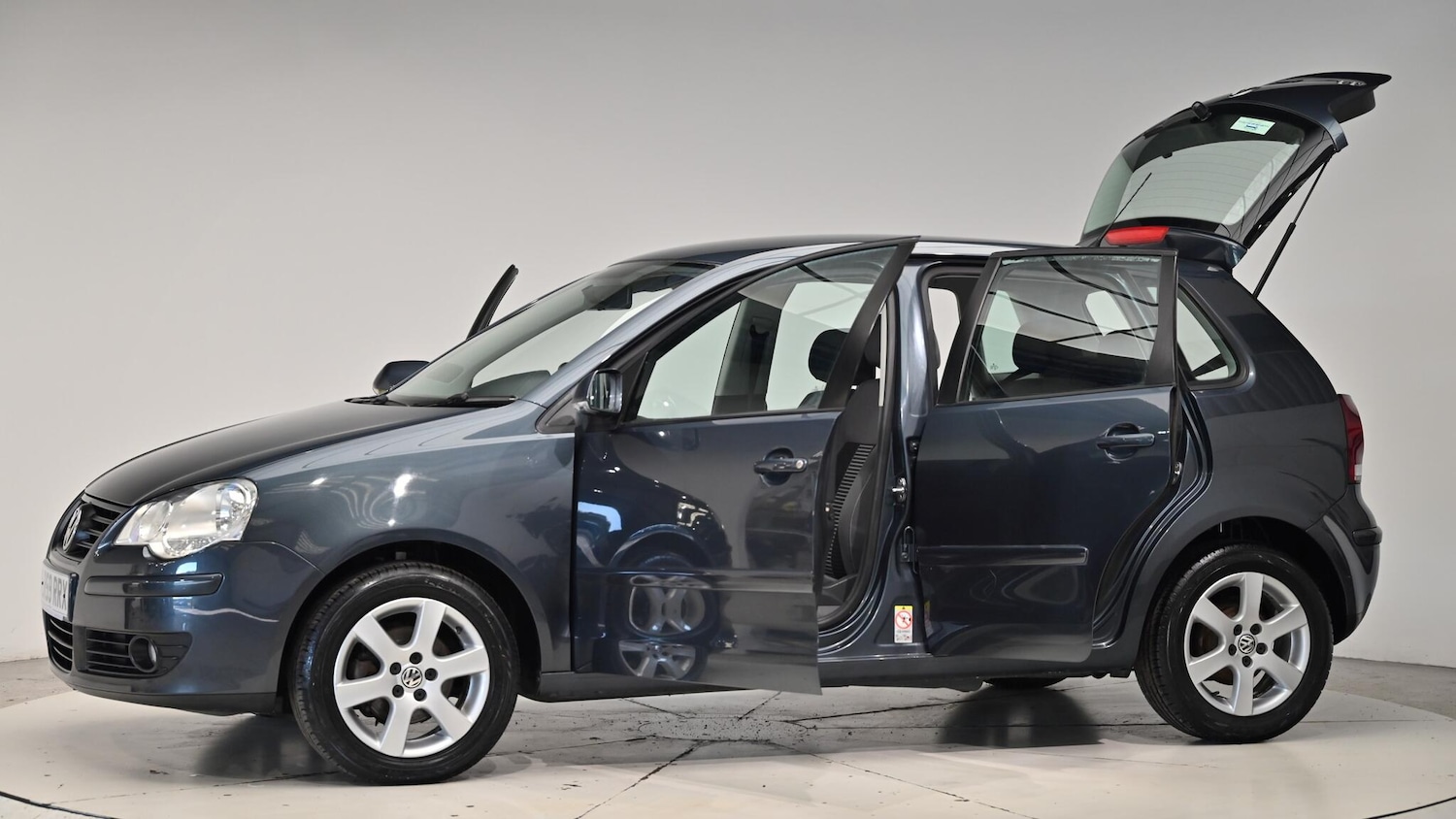 Used Volkswagen Polo 2009 for sale - 76645424: Photo 54