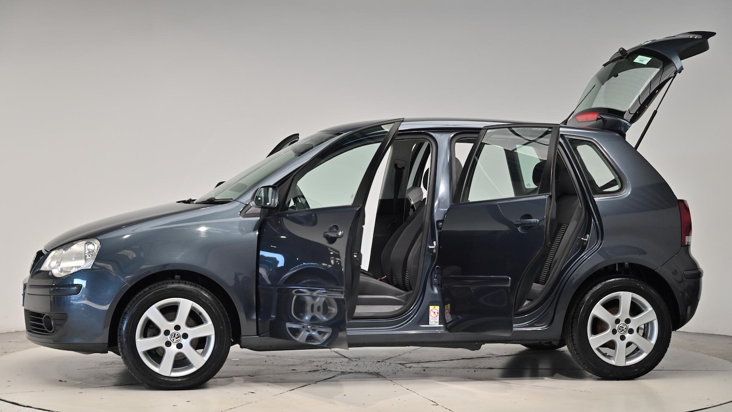 Used Volkswagen Polo 2009 for sale - 76645424: Photo 55