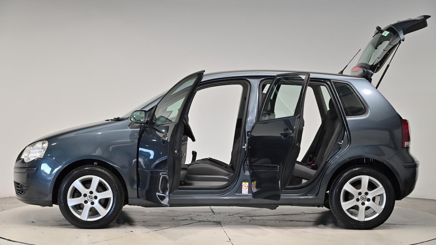 Used Volkswagen Polo 2009 for sale - 76645424: Photo 56