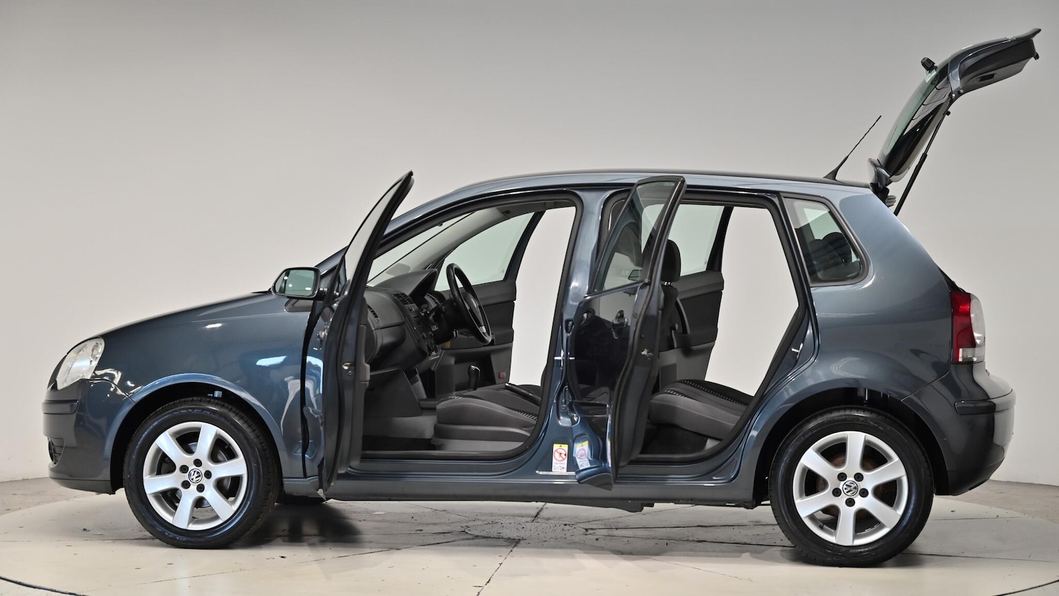 Used Volkswagen Polo 2009 for sale - 76645424: Photo 57