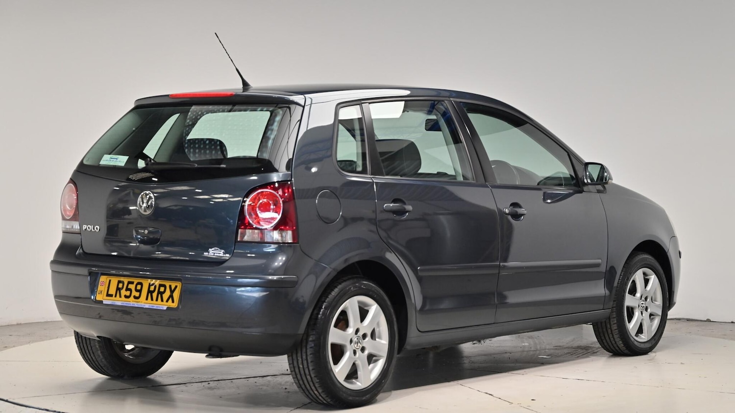 Used Volkswagen Polo 2009 for sale - 76645424: Photo 6