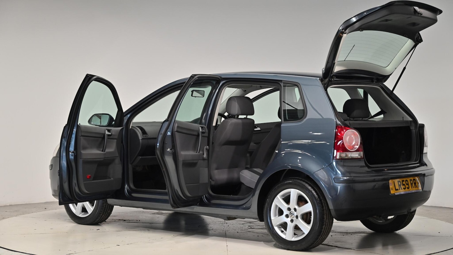 Used Volkswagen Polo 2009 for sale - 76645424: Photo 60