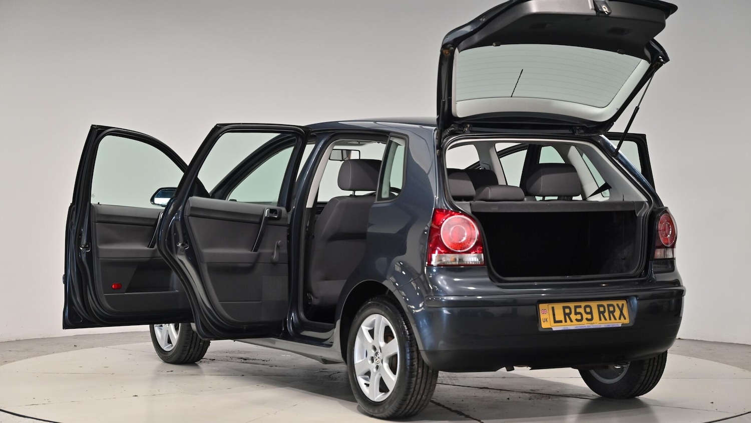 Used Volkswagen Polo 2009 for sale - 76645424: Photo 62