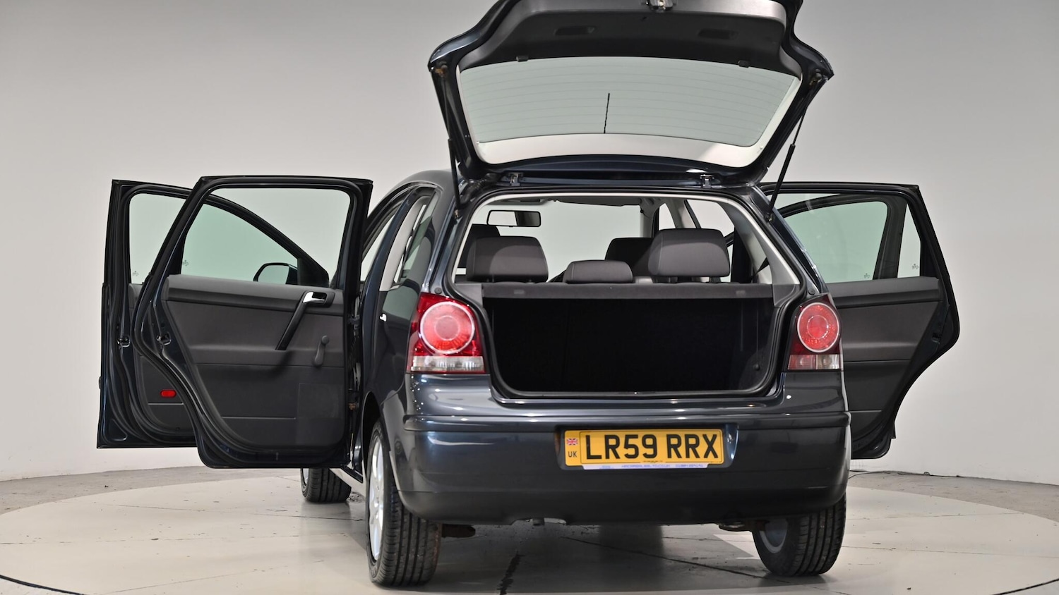 Used Volkswagen Polo 2009 for sale - 76645424: Photo 64