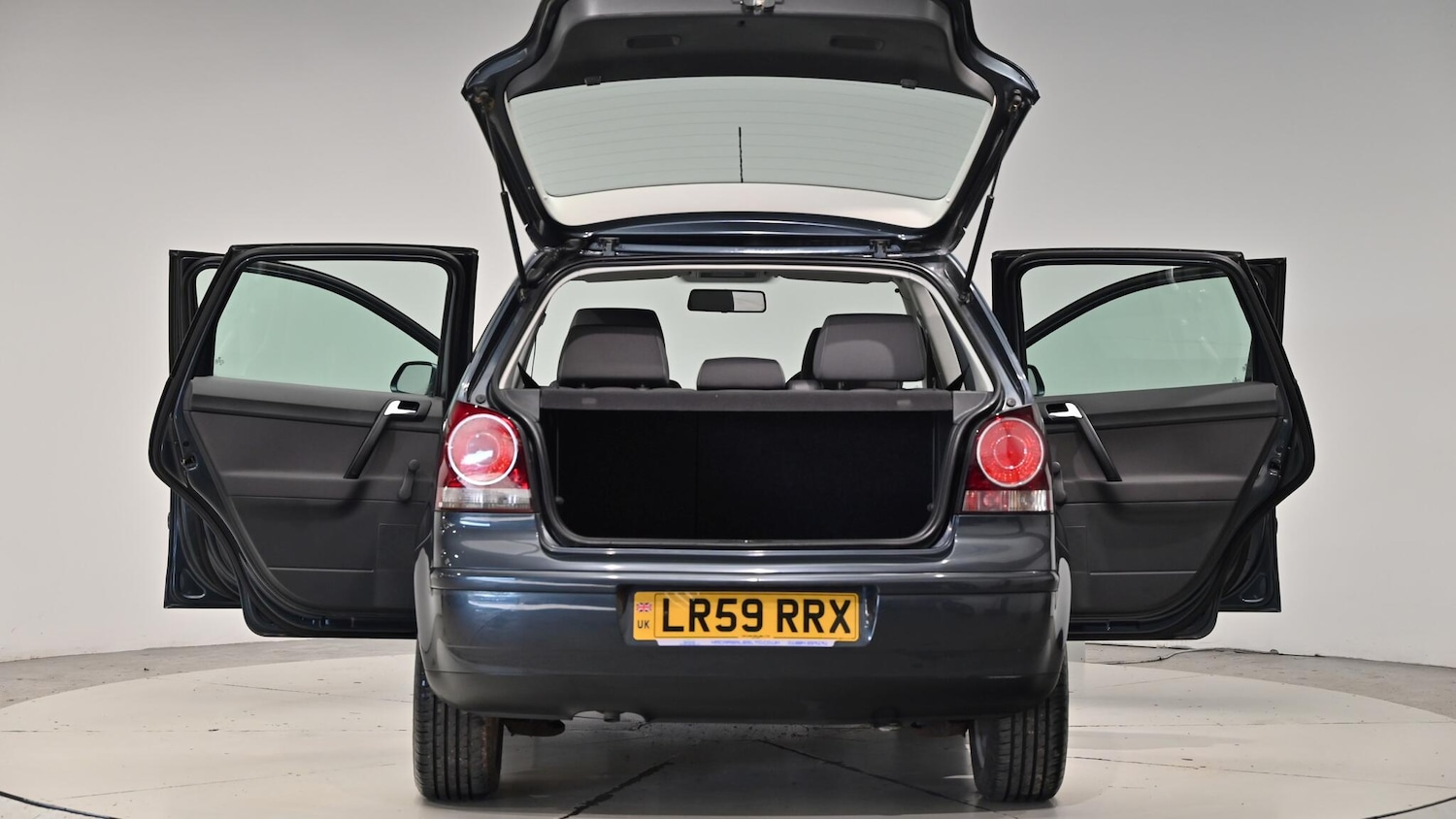 Used Volkswagen Polo 2009 for sale - 76645424: Photo 65