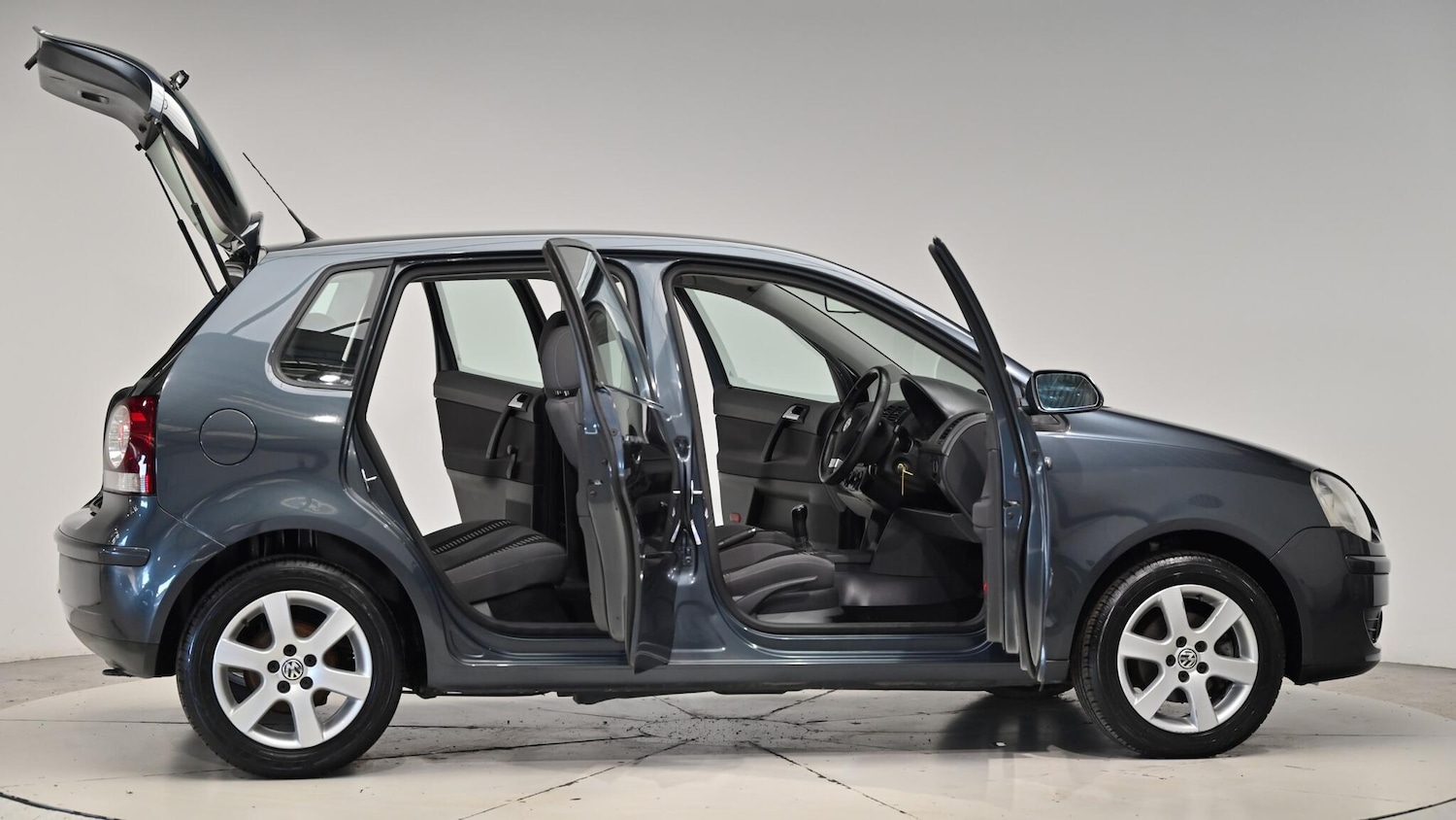 Used Volkswagen Polo 2009 for sale - 76645424: Photo 73