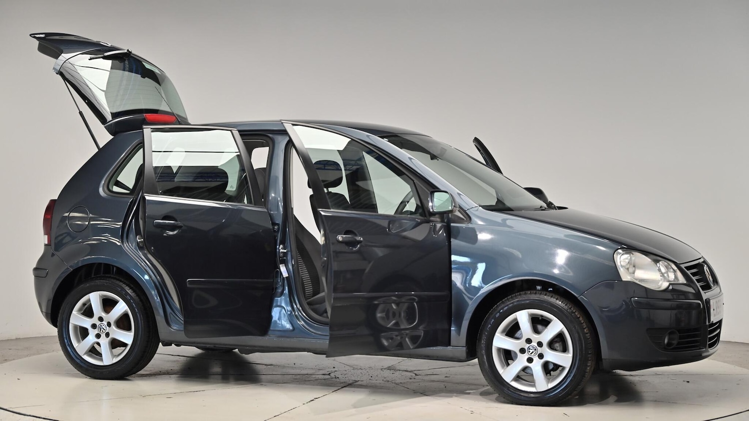 Used Volkswagen Polo 2009 for sale - 76645424: Photo 76