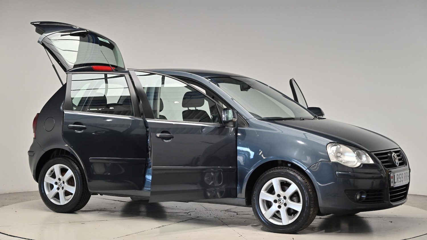 Used Volkswagen Polo 2009 for sale - 76645424: Photo 77