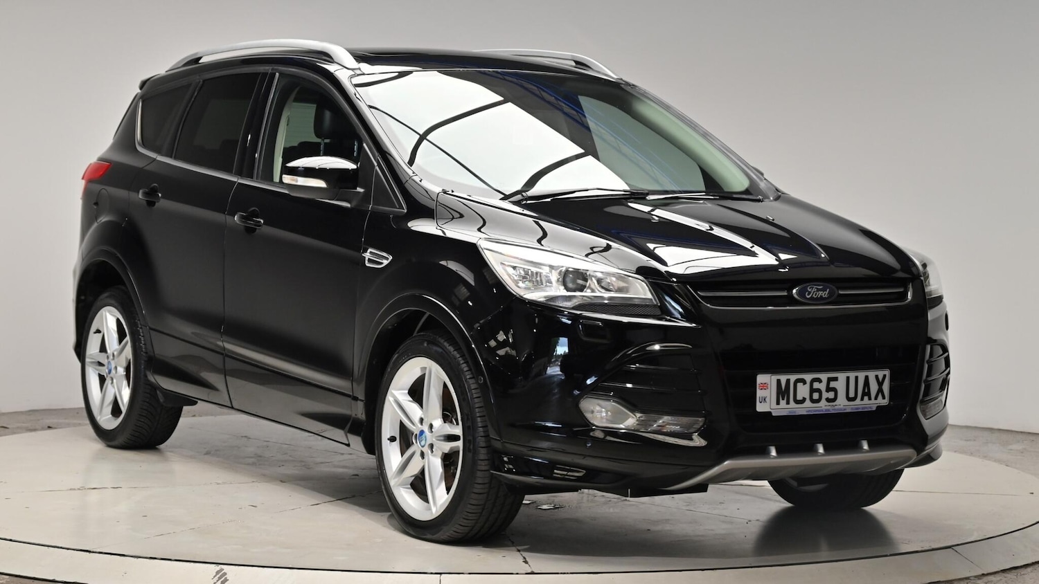 Used Ford Kuga 2015 for sale - 76307207: Photo 1
