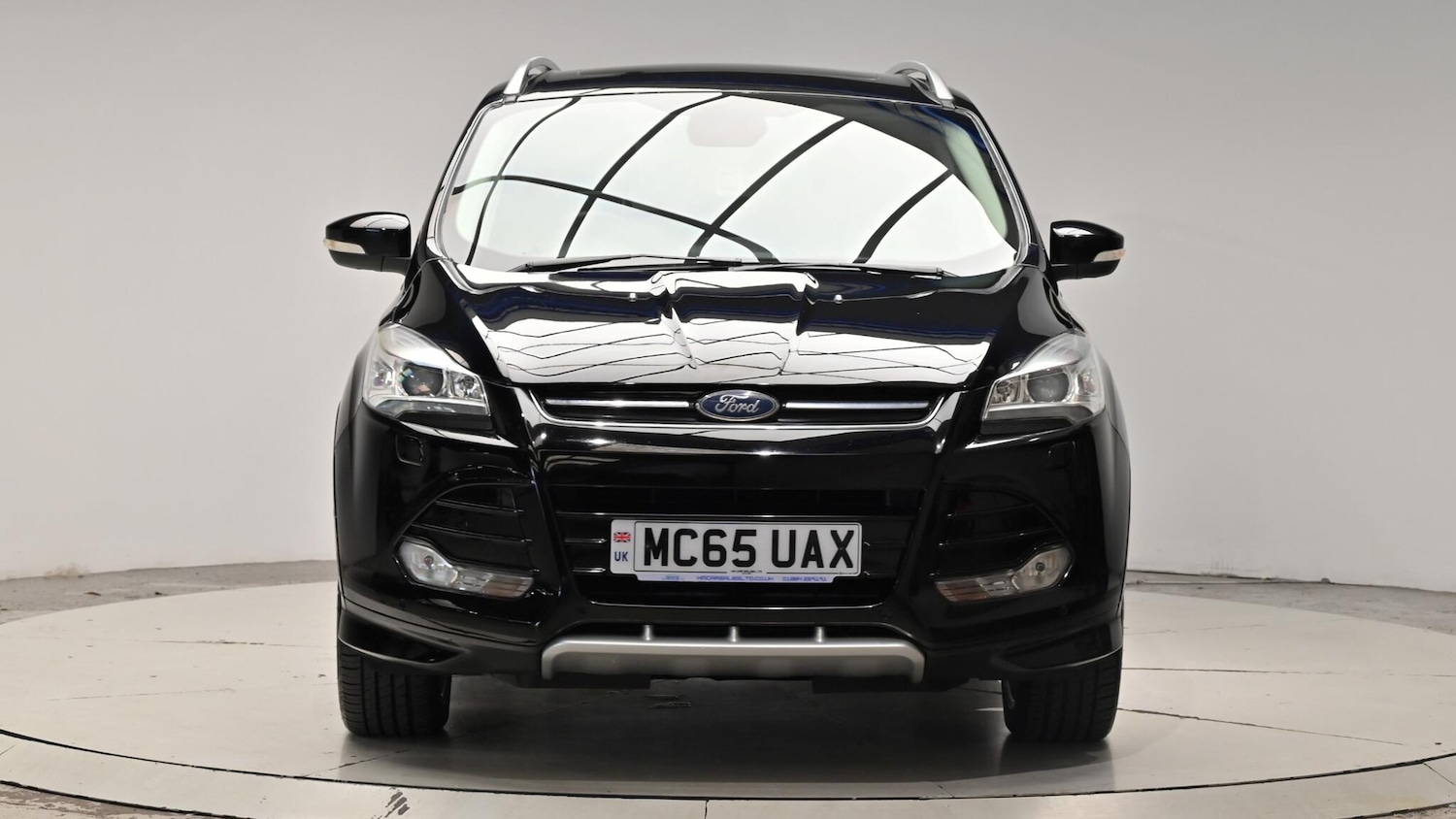Used Ford Kuga 2015 for sale - 76307207: Photo 2