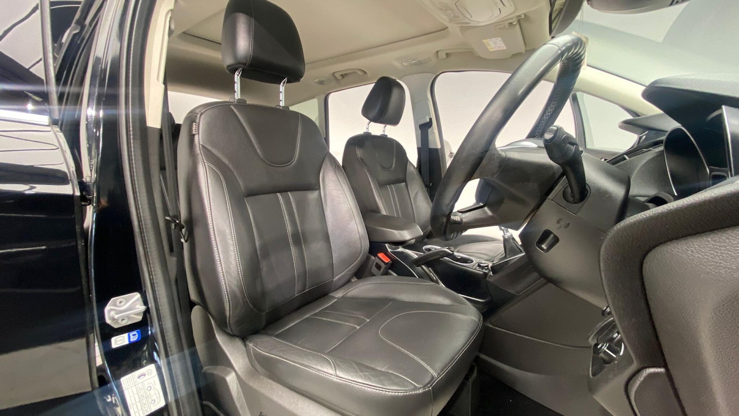 Used Ford Kuga 2015 for sale - 76307207: Photo 84