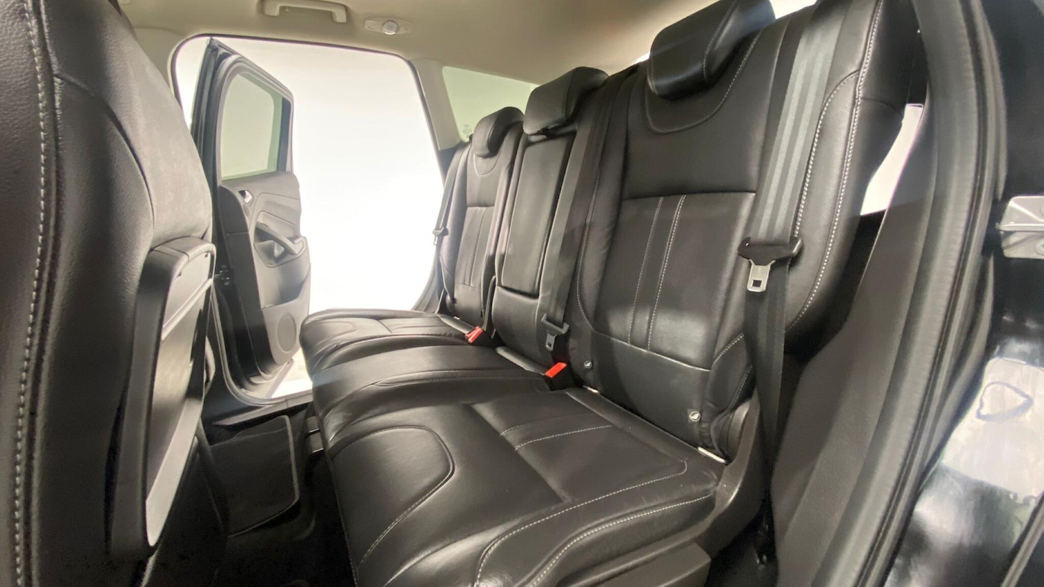 Used Ford Kuga 2015 for sale - 76307207: Photo 86