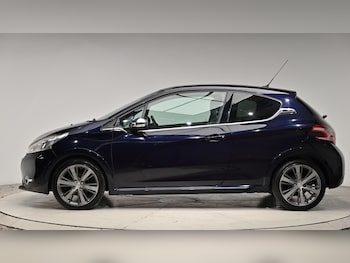 Used Peugeot 208 2015 for sale - 76759562: Photo